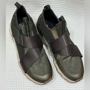 Sorel Women’s Olive Green Slip-On Sneakers size 8.5